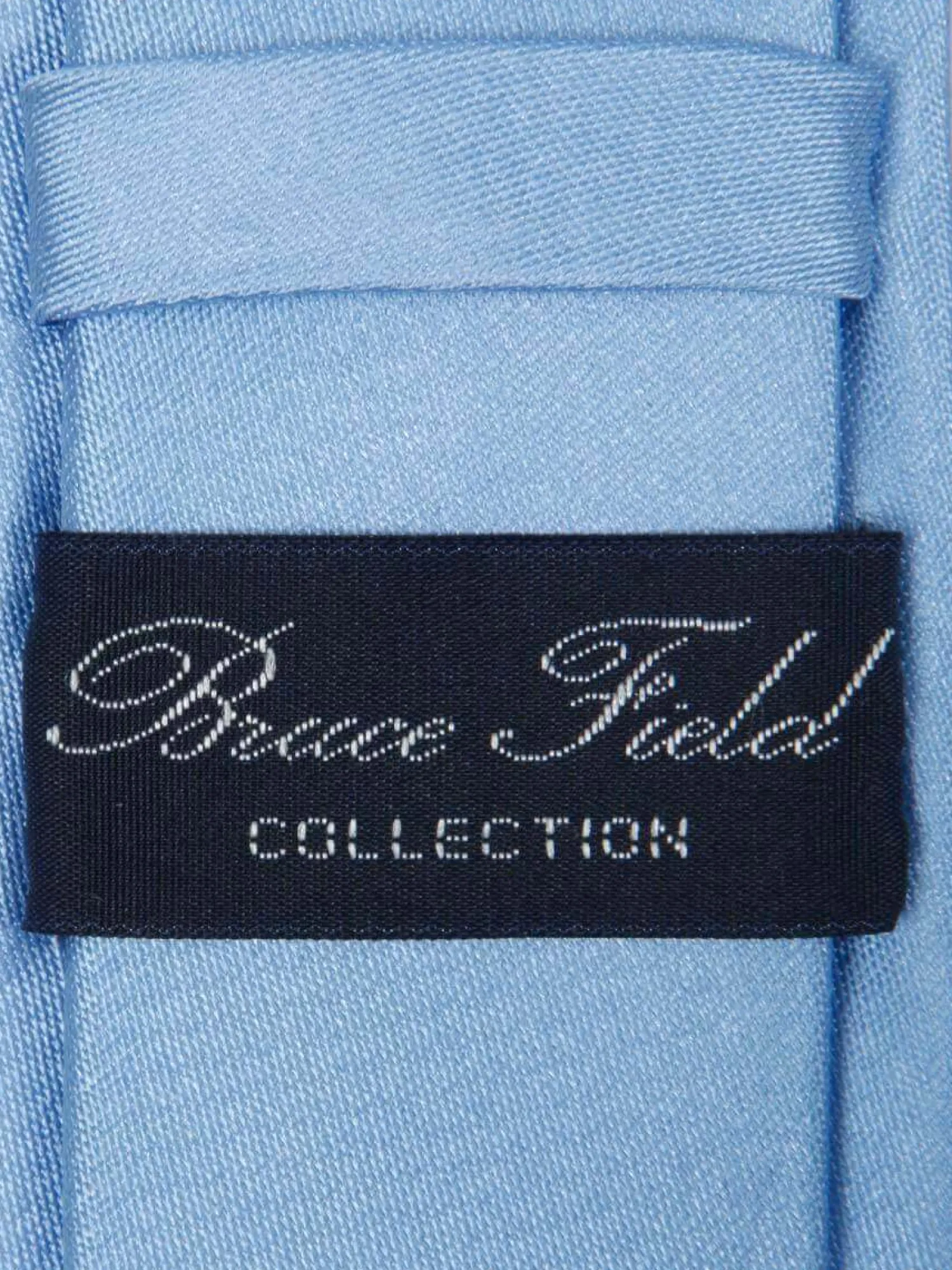 cravate_fine_pure_soie_lisse_2.webp Bruce Field Cravate fine pure soie lisse