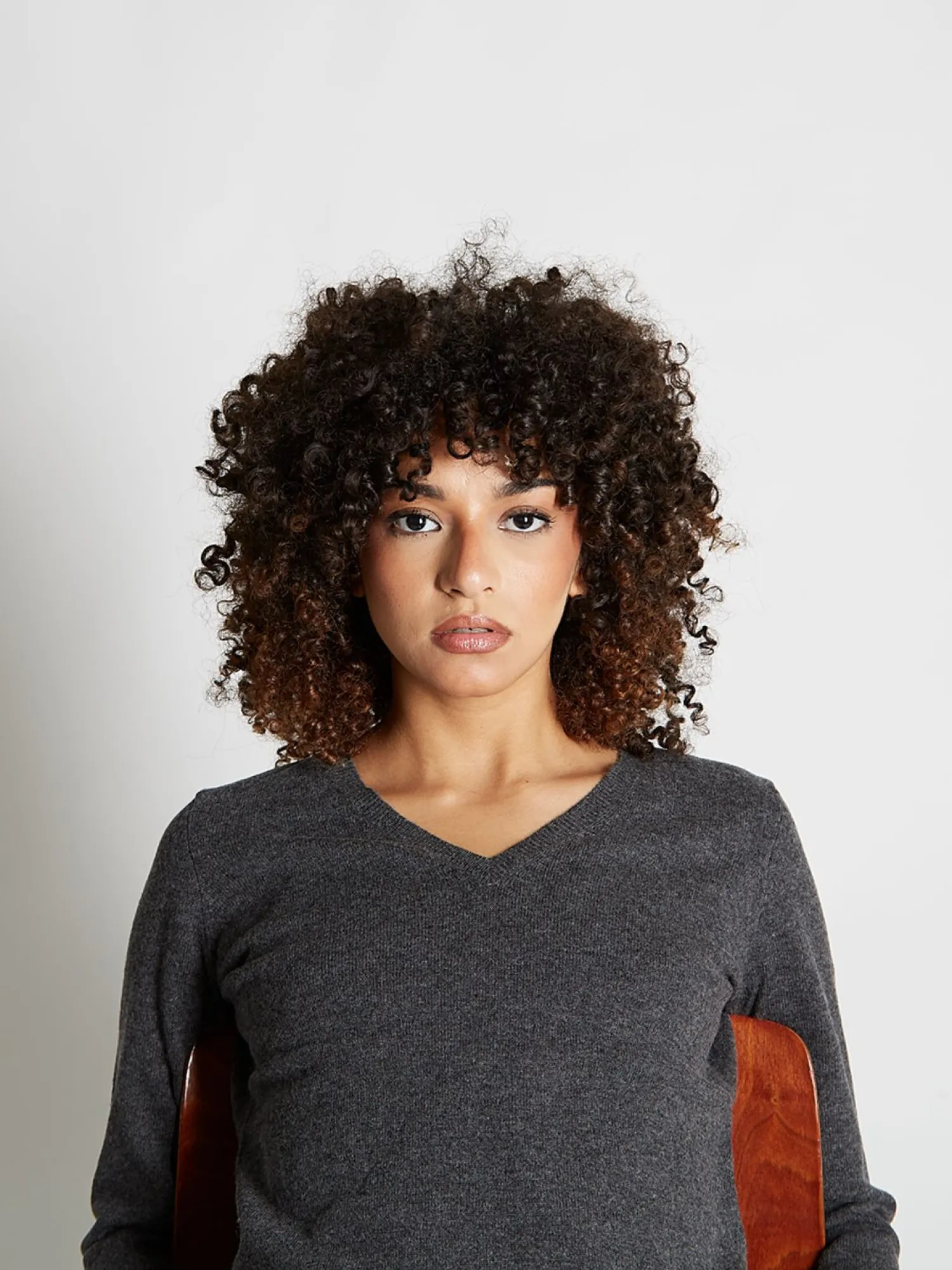 Femme Bruce Field Pull fermme col V en laine et cachemire jauge 12 Maeva