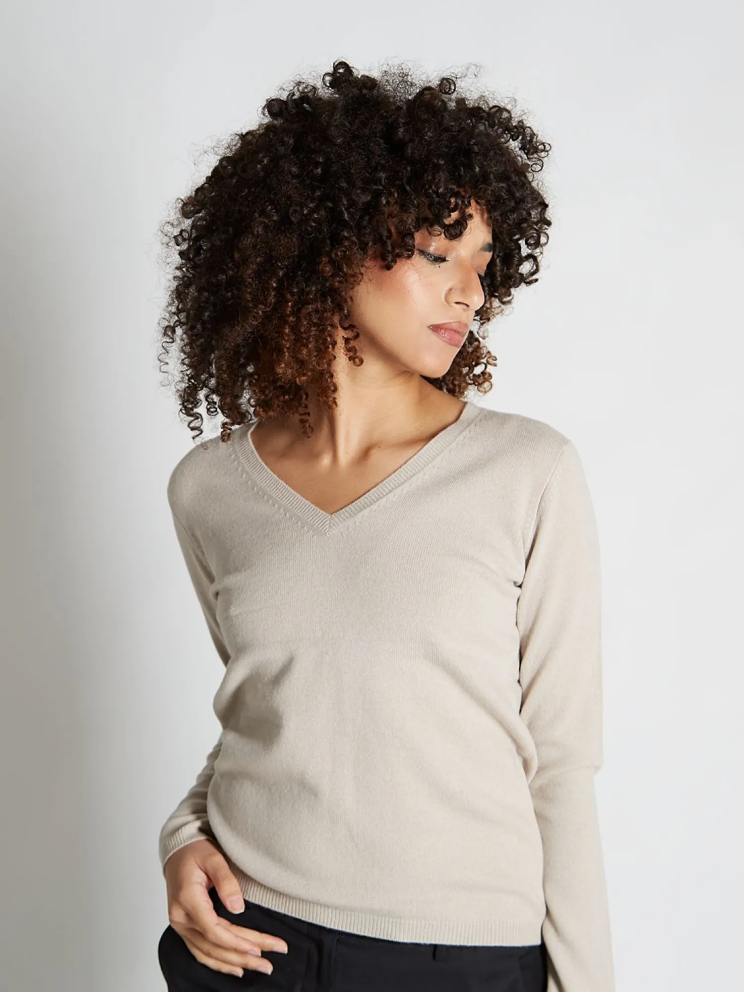 Femme Bruce Field Pull fermme col V en laine et cachemire jauge 12 Maeva