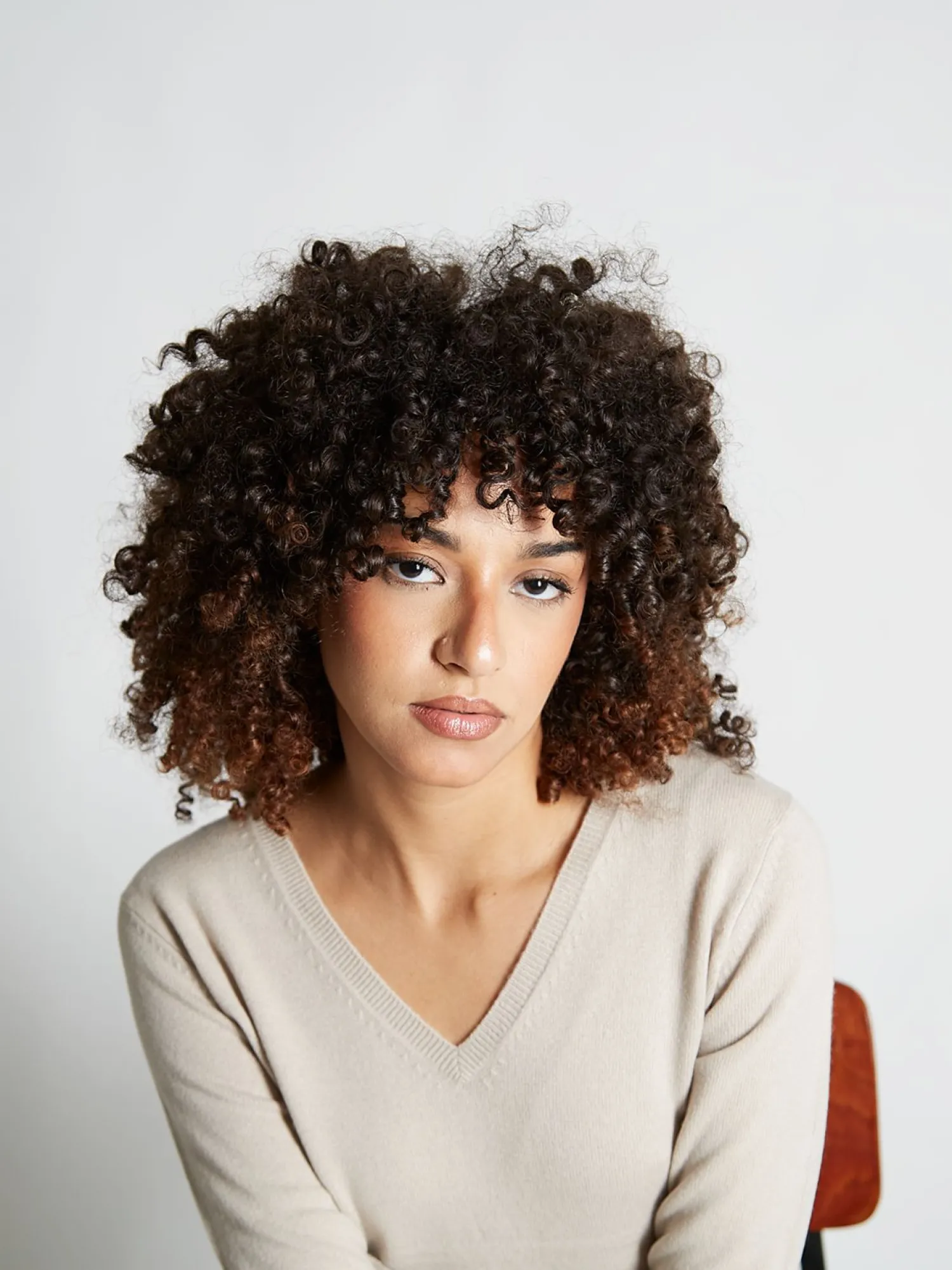 Femme Bruce Field Pull fermme col V en laine et cachemire jauge 12 Maeva