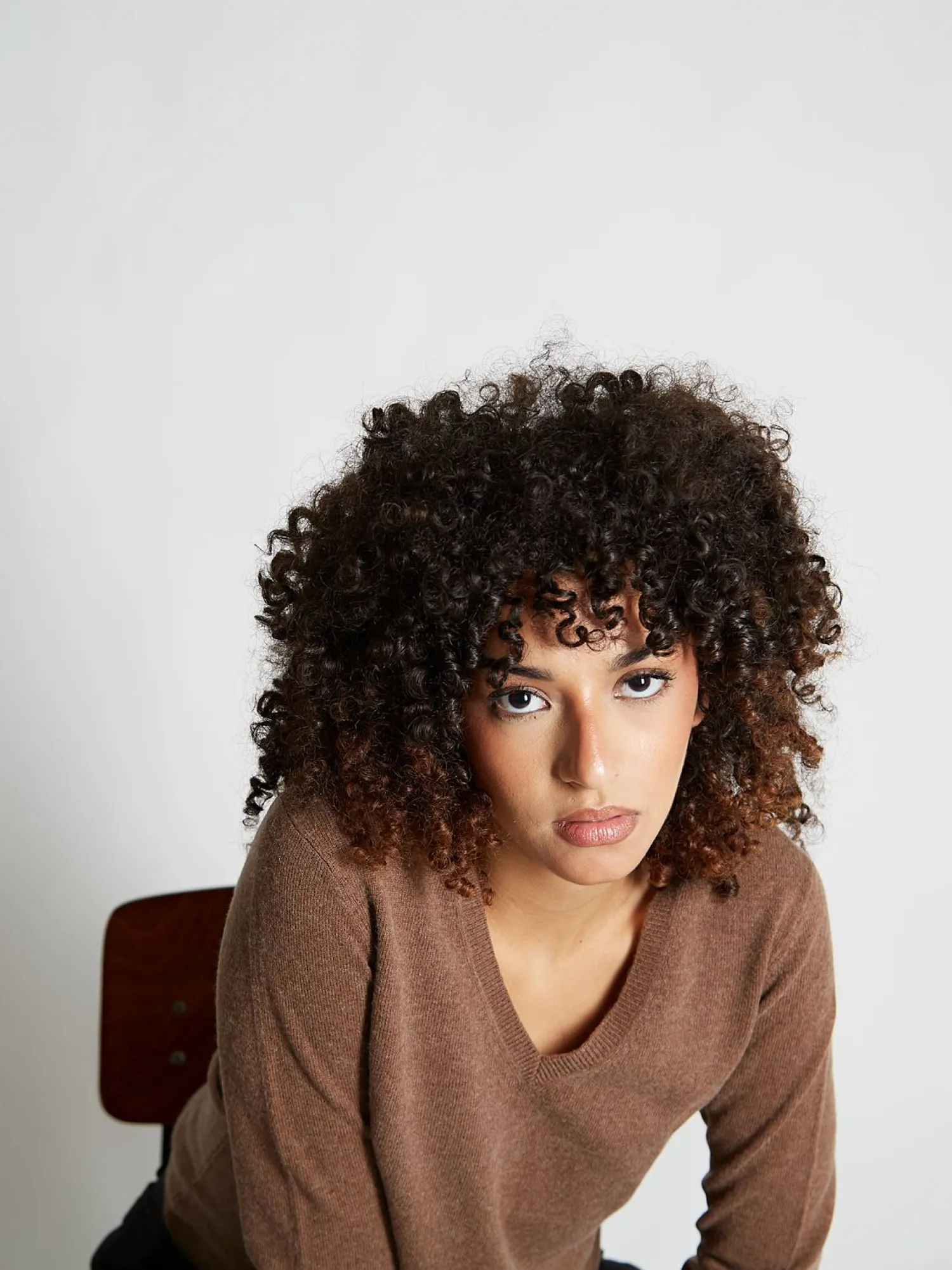 Femme Bruce Field Pull fermme col V en laine et cachemire jauge 12 Maeva