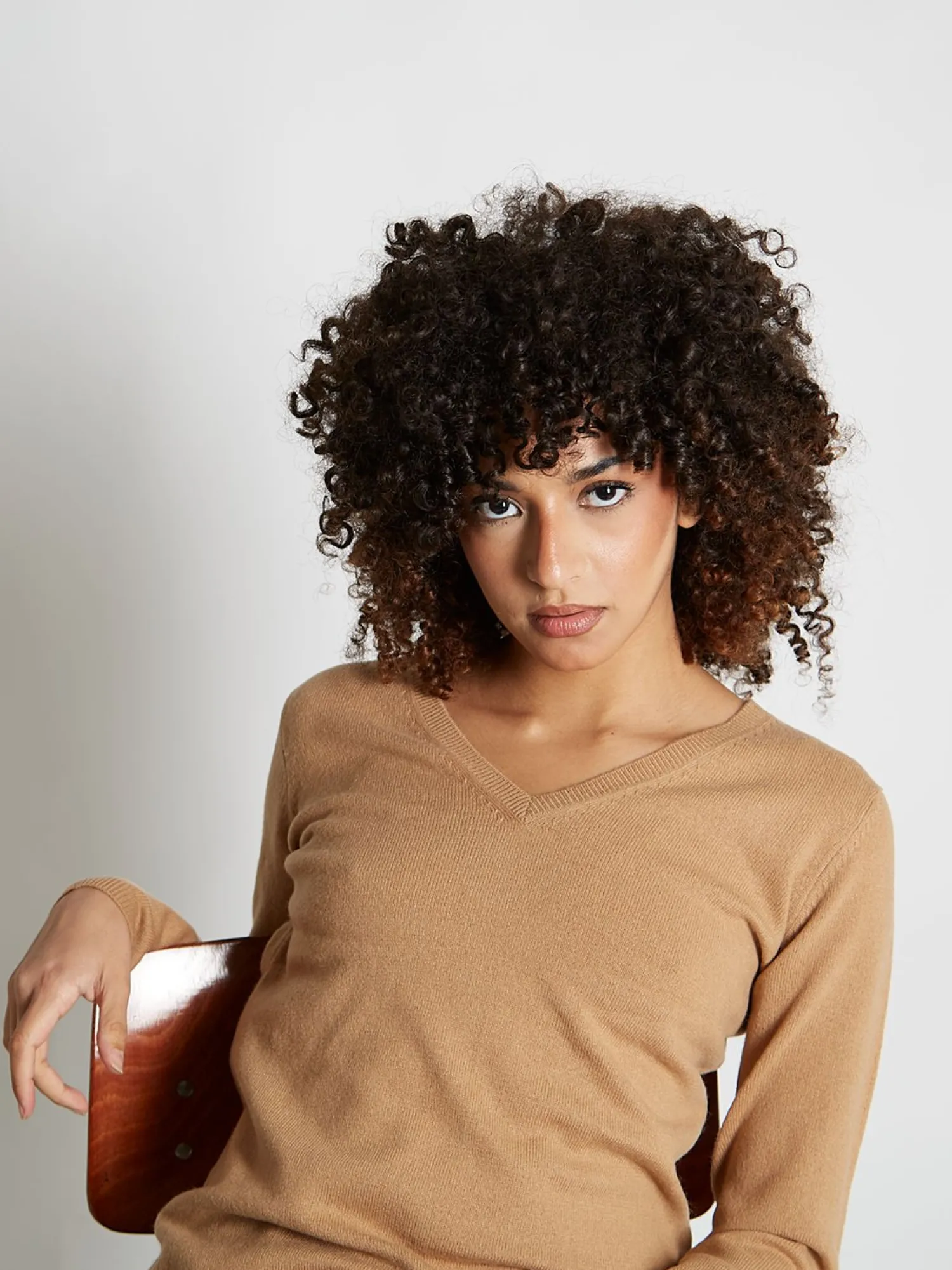 Femme Bruce Field Pull fermme col V en laine et cachemire jauge 12 Maeva